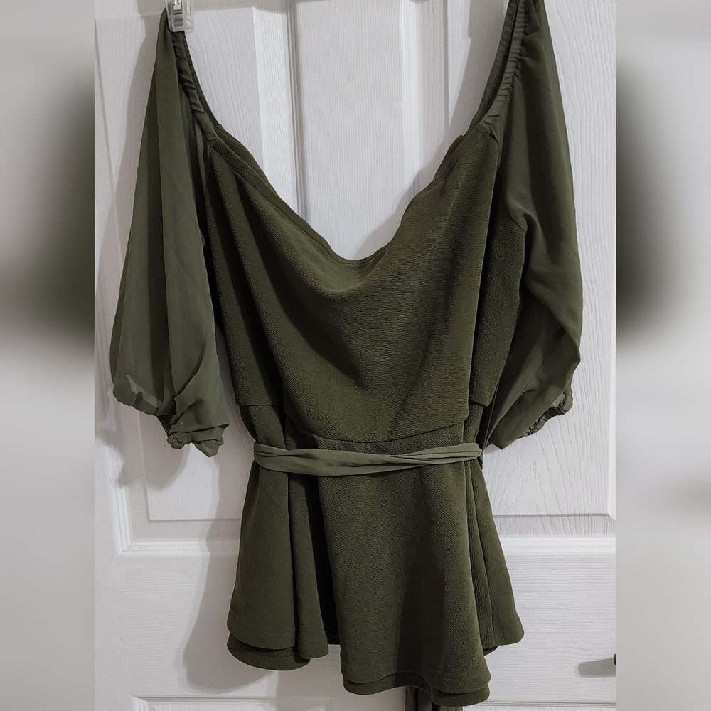 Seeing Curve V neck Top